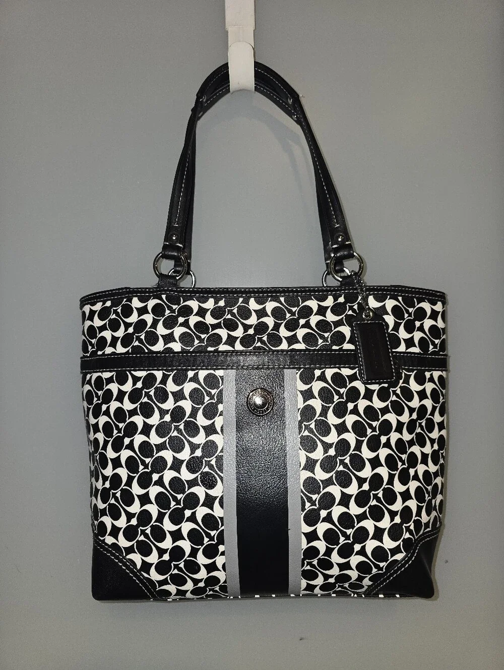 COACH F15137 Chelsea Black & White Signature Logo Heritage Medium Tote Bag ***